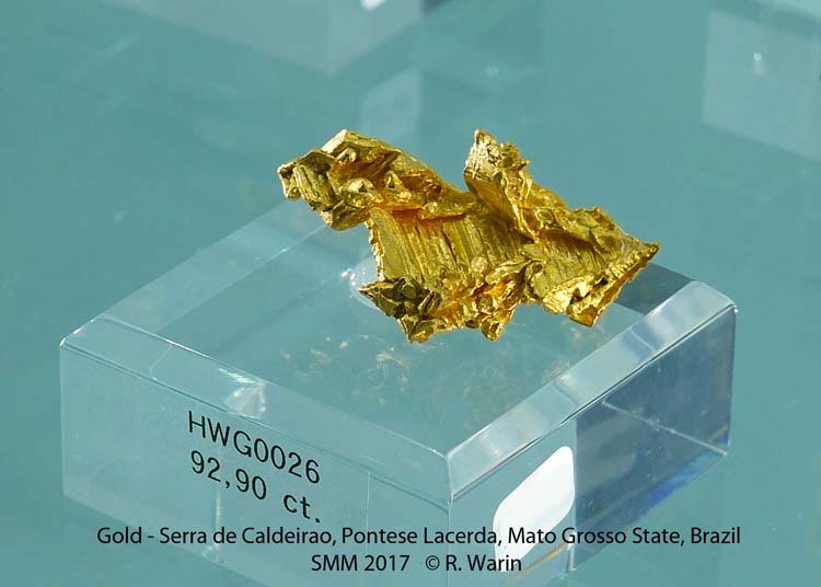 060-Gold_00461_R.jpg