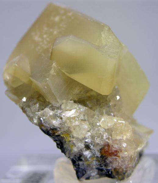 06232010TwinnedCalcite-2a.jpg