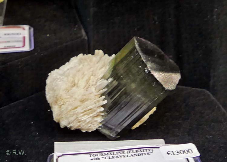 073-Elbaite_20245_R.jpg