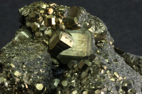 07 Pyrite Nanisivik 04.JPG