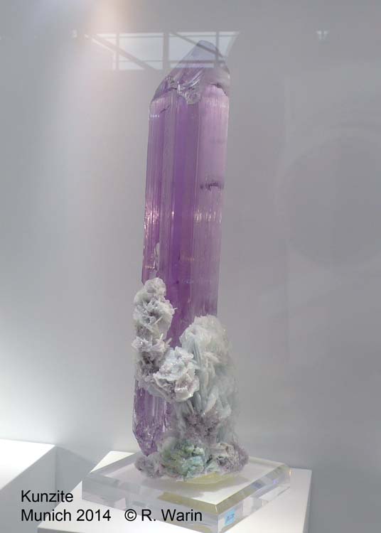 101-Kunzite_90387_R.jpg