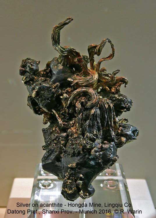 101-Silver_acanthite_20876_R.jpg