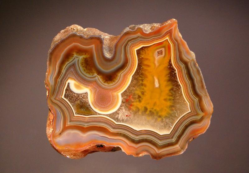 1345 Quartz var. condor agate.jpg