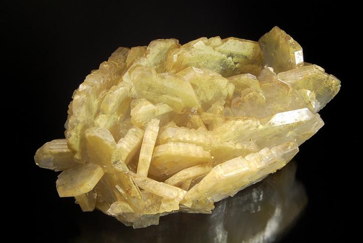 1356 Barite with orpiment.jpg