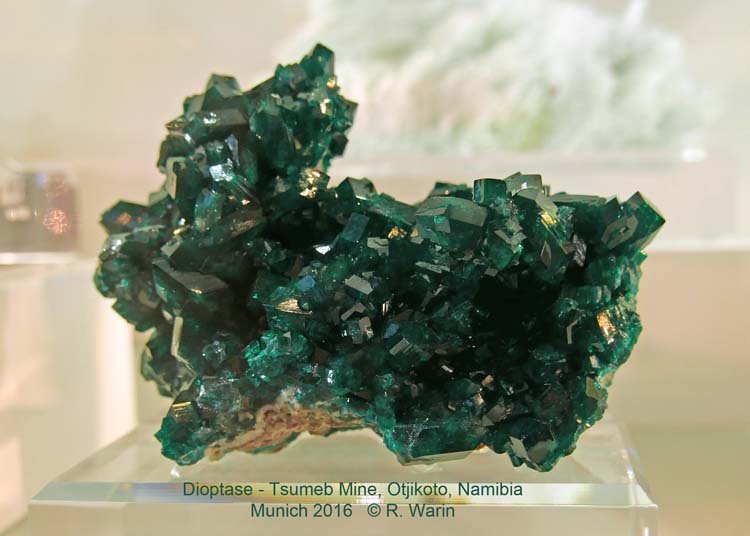 150-Dioptase_20906_R.jpg