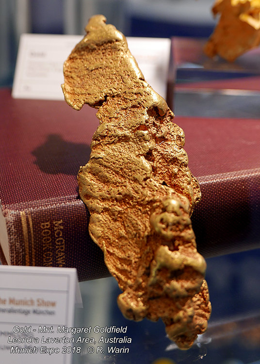 162-Gold_30059_R.jpg