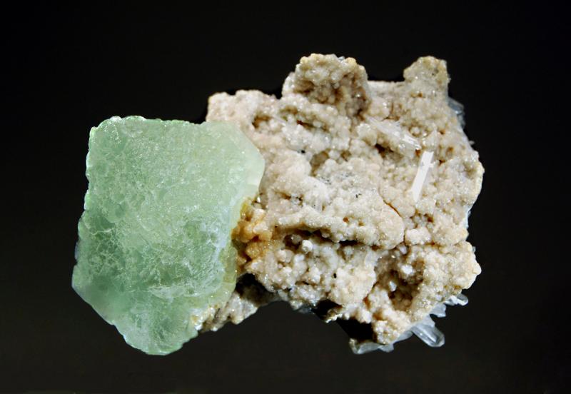 1986 Fluorite.jpg