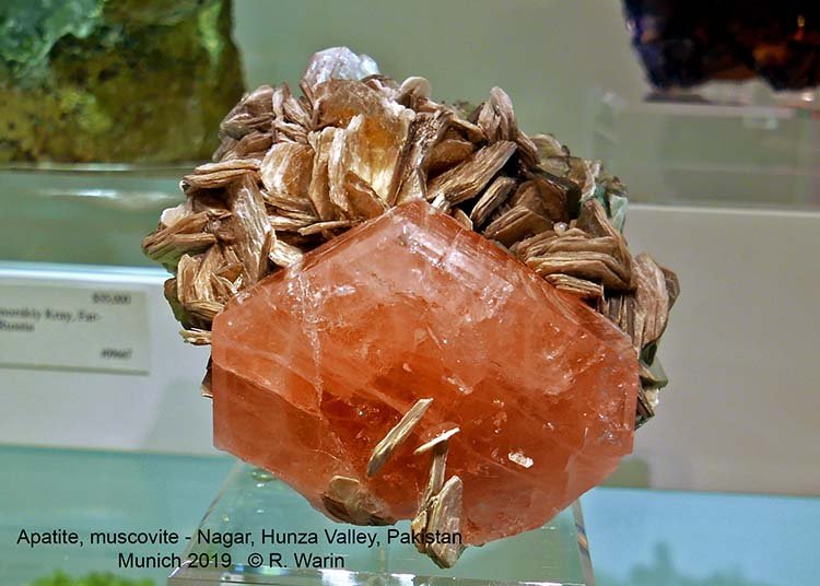 43-Apatite_40708-b_R.jpg