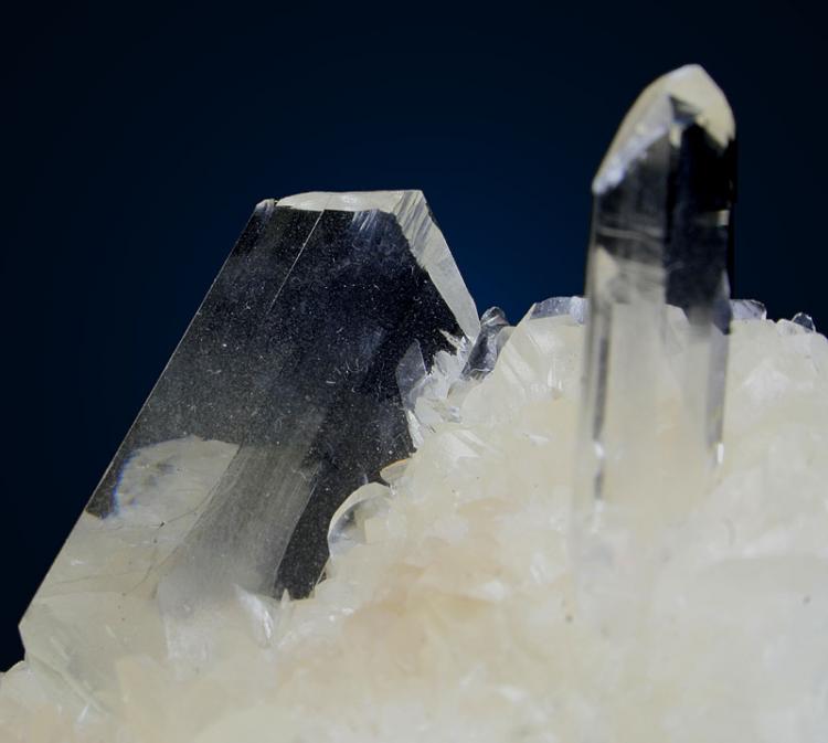 6C222055-3.jpg
