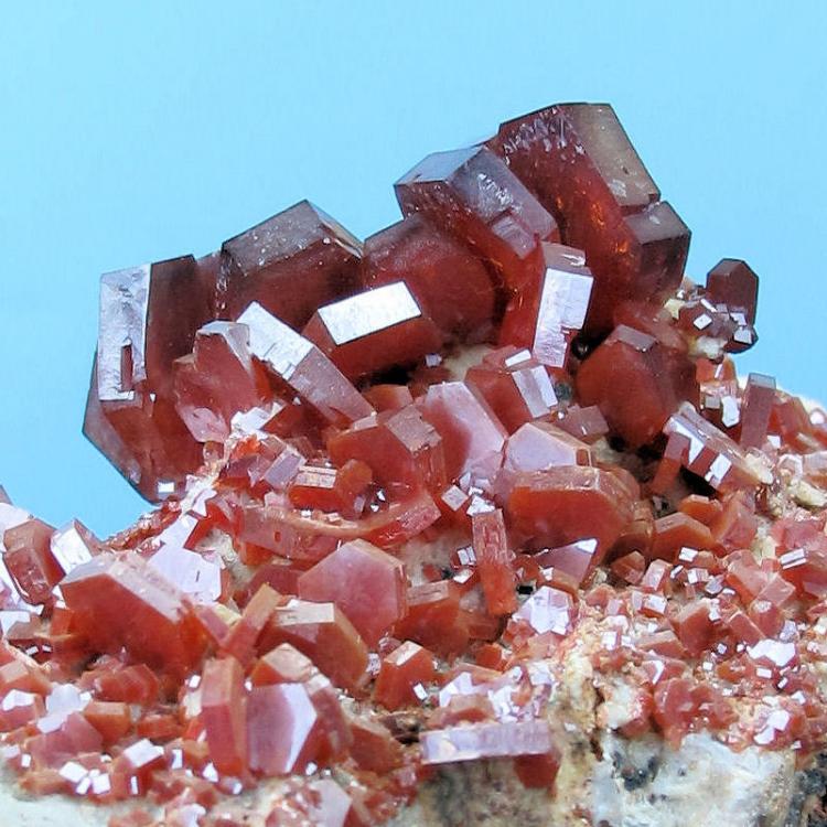 7225MC-vanadinite.jpg