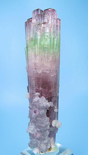 8213M-elbaite1.jpg