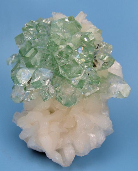 8448M-apophylite1.jpg