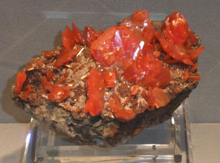 9C Wulfenite.jpg