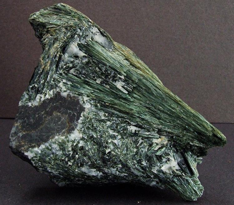 Actinolite (2).jpg