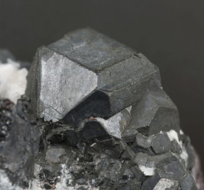 Alabandite spinel 2.jpg