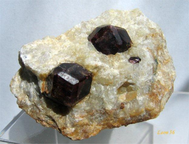 Almandine Garnet.jpg