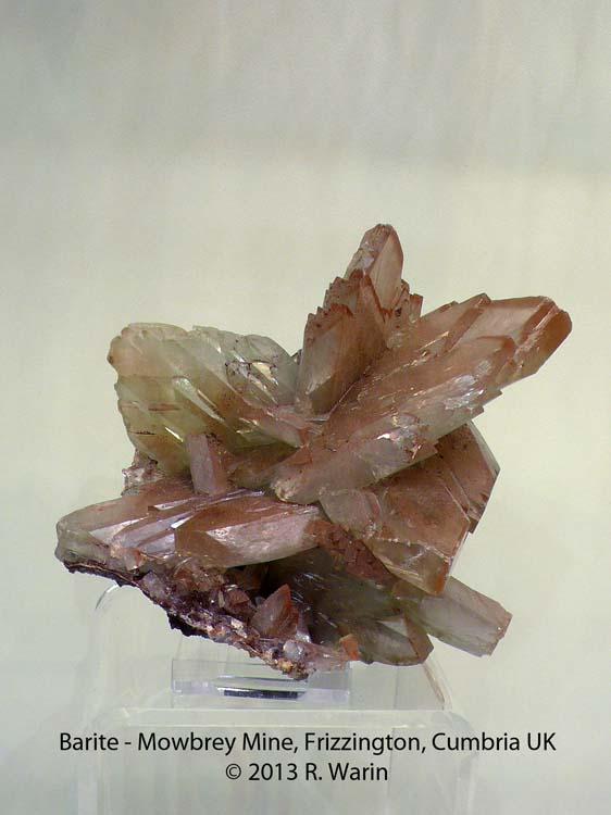 Barite_70947_R.jpg