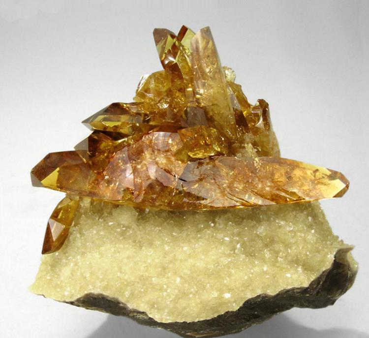 Barite - Elk Creek_Dalzell_Meade Co._South Dakota_USA.jpg