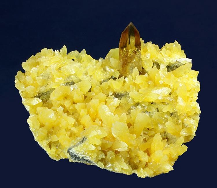 Barite on Calcite - Elk Creek_Dalzell_Meade Co._South Dakota_USA.jpg