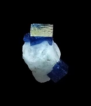 Boleite et anglésite Boleo Mexique 1cm.JPG
