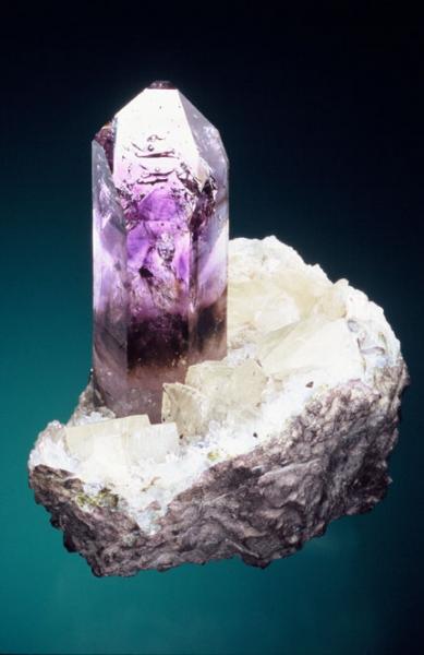 brandberg-amethyst-8.5cm.jpg