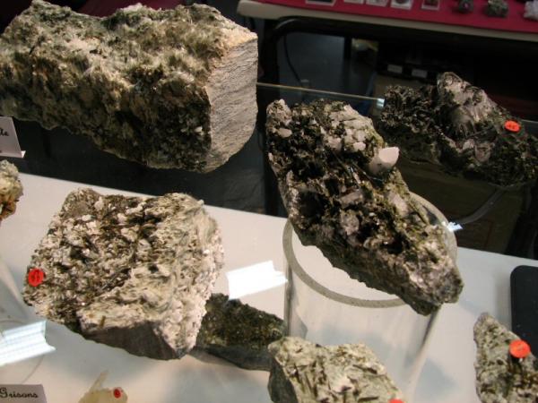 Brochier_epidote.jpg