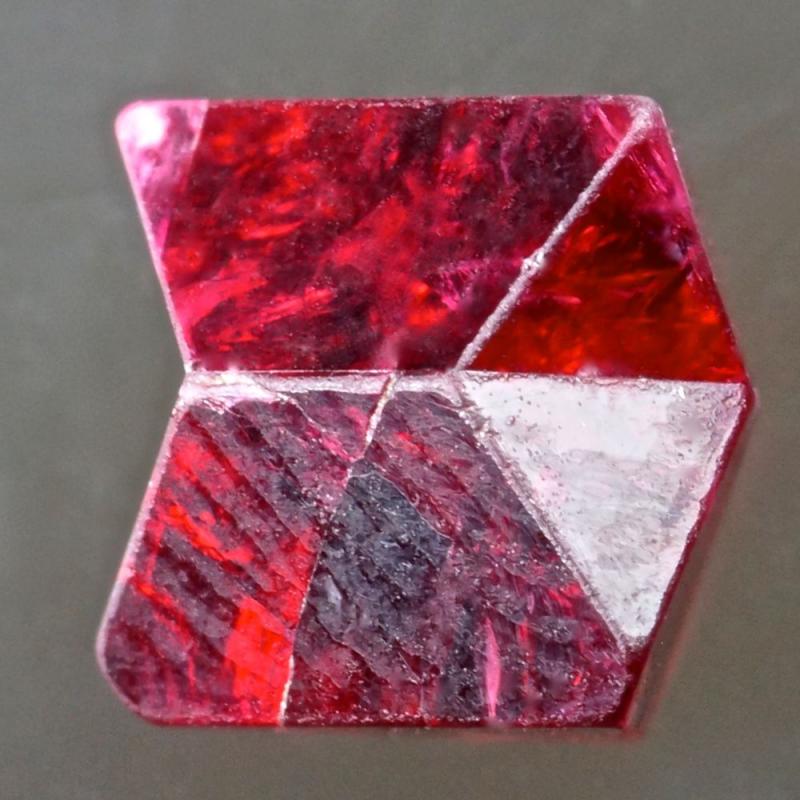 Burma spinel side.jpg