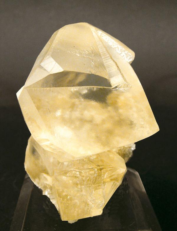 Calcite Rudny Kazakhstan.jpg