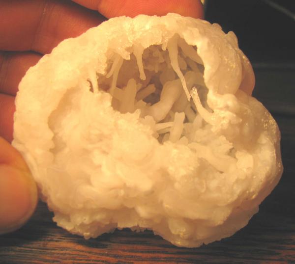 chalcedony geode no orientation.jpg