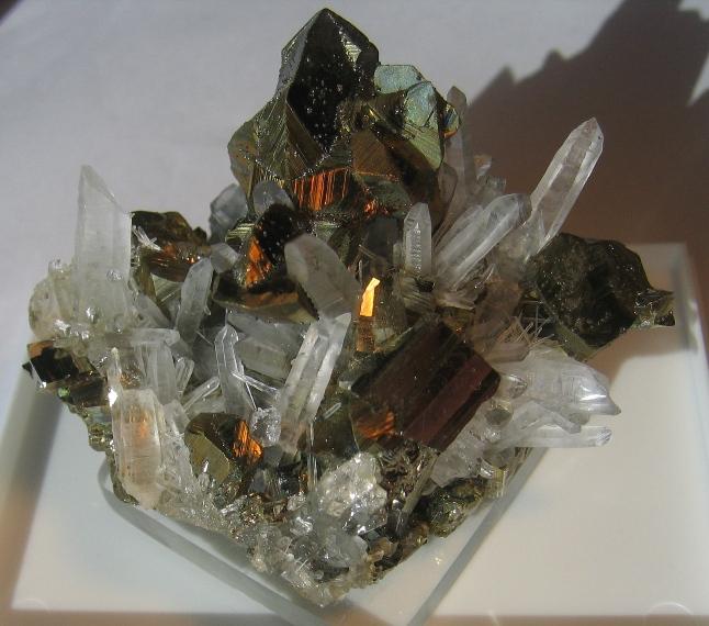 Chalcopyrite in Quartz.jpg