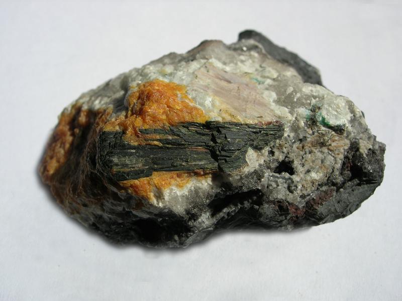 Chloroxiphite merehead 1.jpg