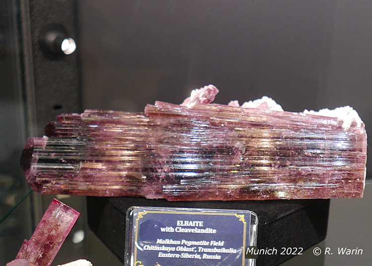 Elbaite_30480-B_R.jpg