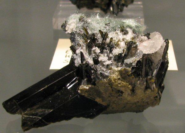 Epidote_4.jpg