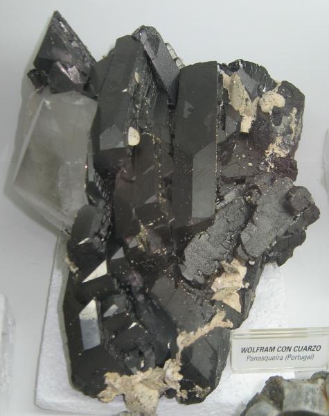 Ferberite_Panasqueira.jpg