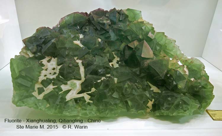 Fluorite_00337_R.jpg