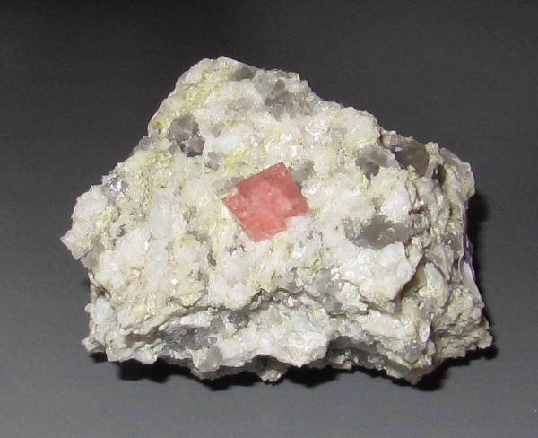 fluorite_rose.jpg