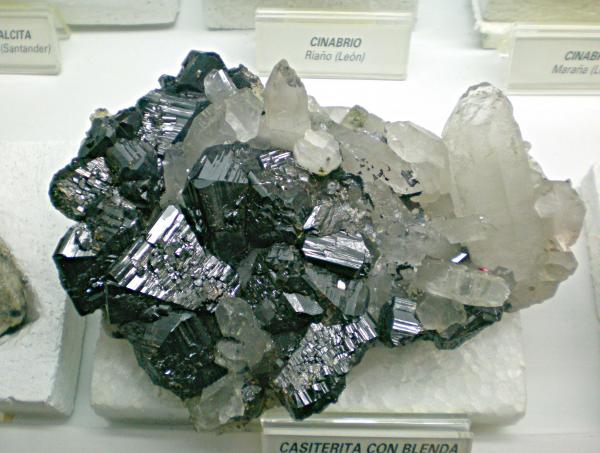 Folch collection - Cassiterite Panasqueira.jpg