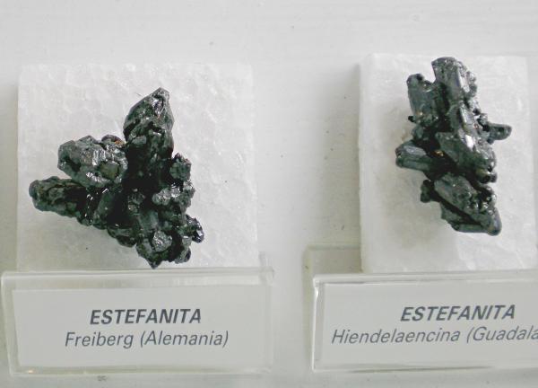 Folch collection - Stephanite.jpg