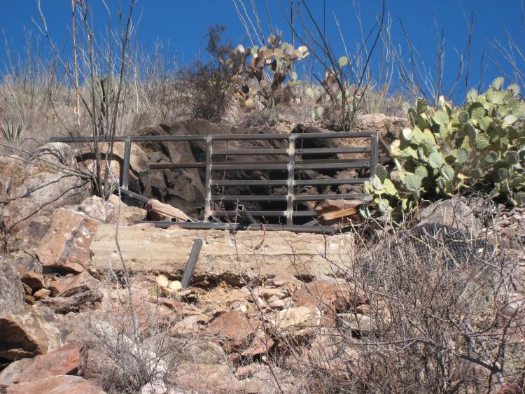 Glove Mine Shaft Fire.JPG