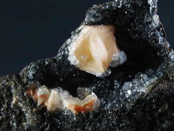 gmelinite_ireland_372.jpg