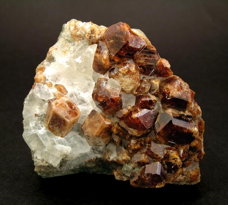 Grossular - Phippsburg_Sagadahoc County_Maine_USA.jpg