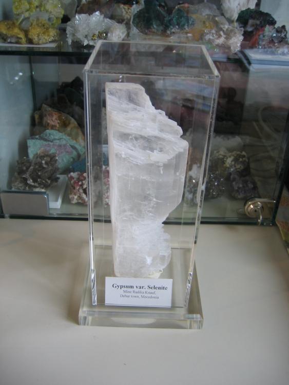 Gypsum var. selenite.jpg