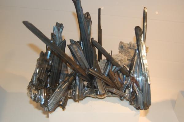 japanesestibnite.JPG