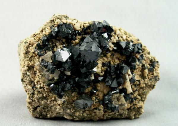 Magnetite-0112-1.jpg