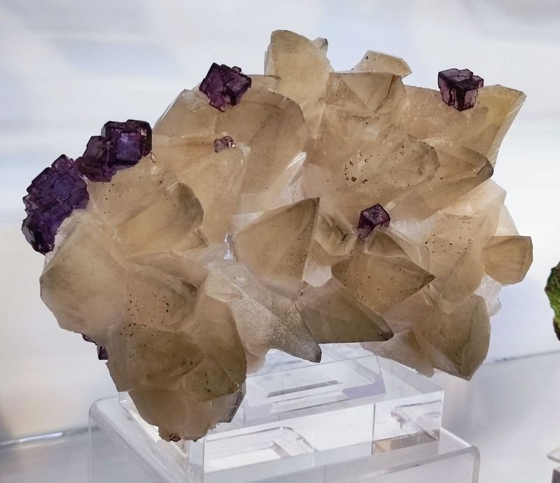 Mineralientage Munich 2023 (4) - Fluorite on Calcite from Josefa-Veneros_vein_La Collada_Asturias_Spain.jpg