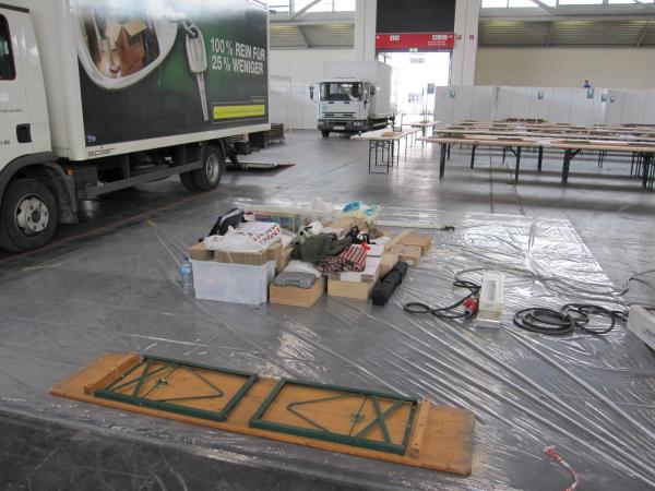 Munich 2009 - How to build an stand 2.jpg