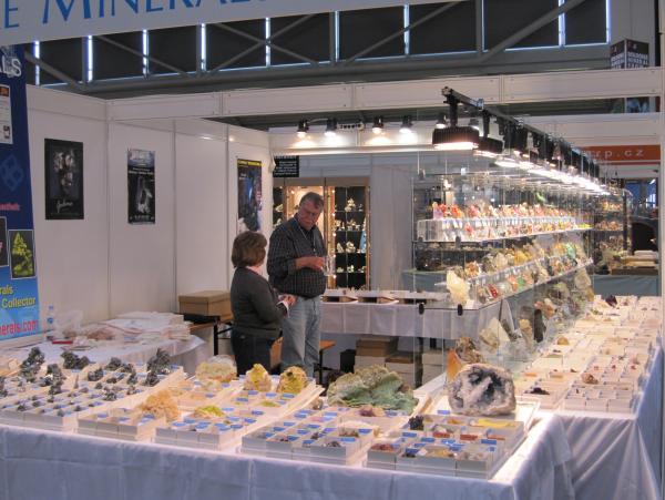 Munich 2009 - How to build an stand 5.jpg