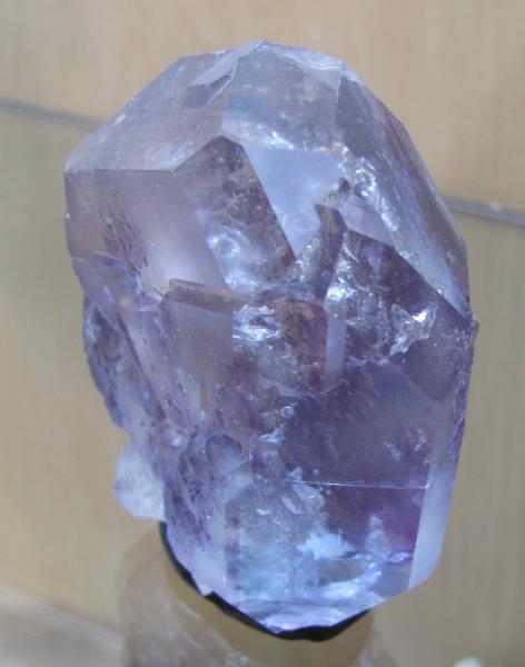 Naica spinel twin fluorite.jpg