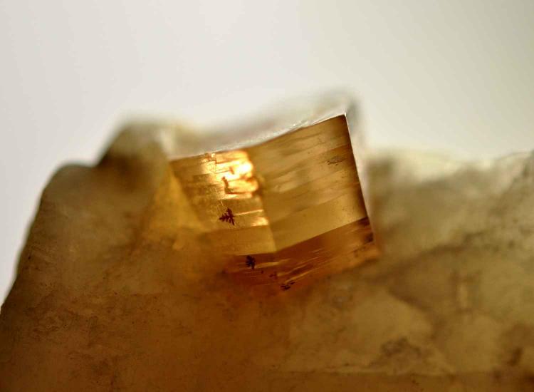 PH2012001金云母.jpg