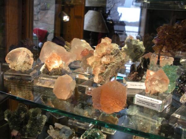 pink fluorite shelf.JPG